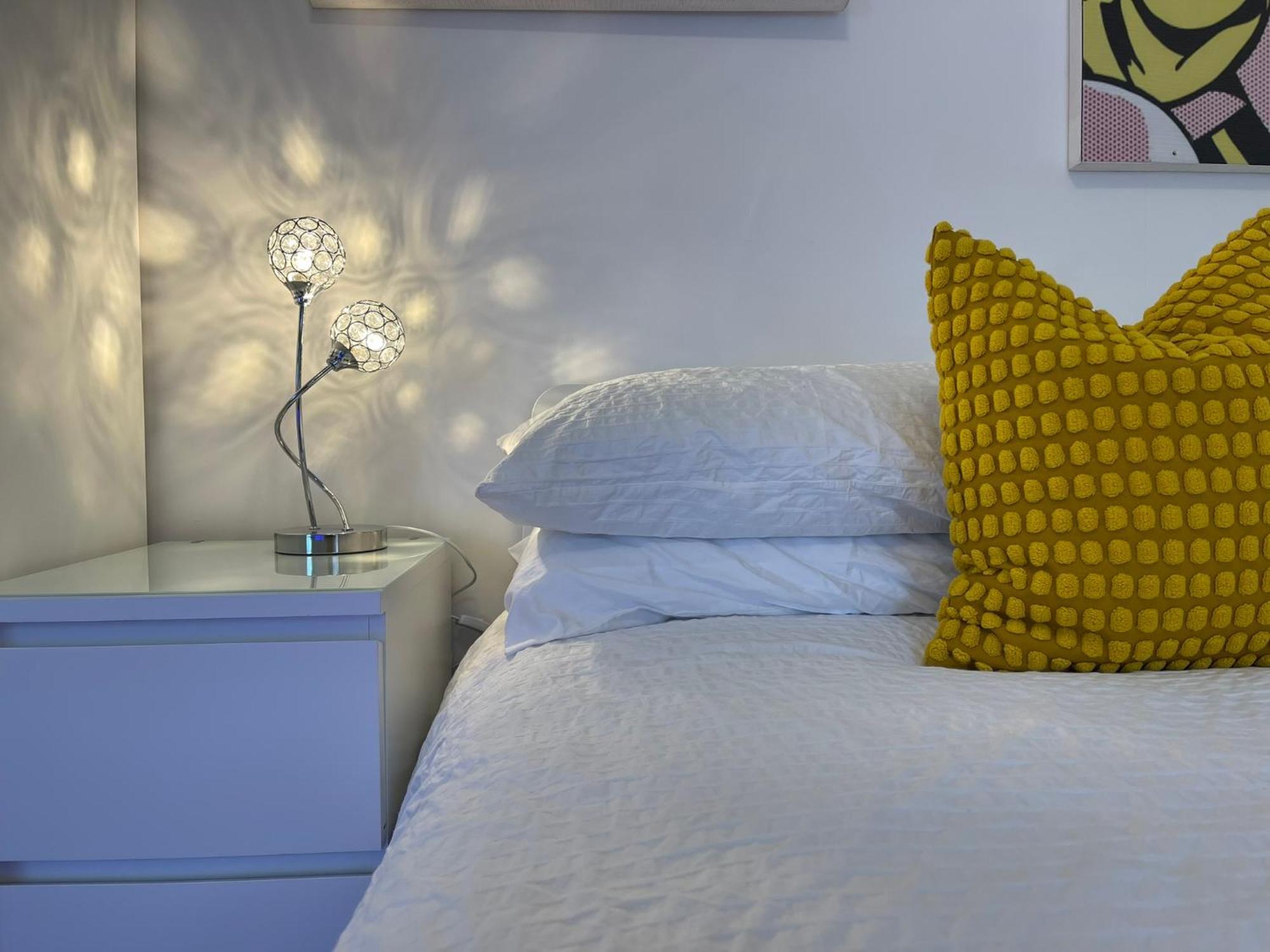 Vibrant Apartments Close To City Centre كارديف المظهر الخارجي الصورة