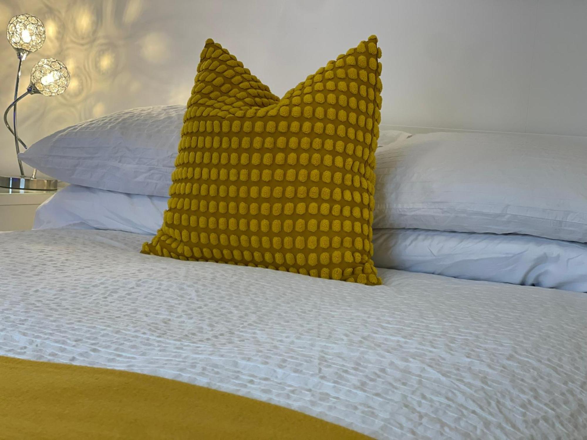 Vibrant Apartments Close To City Centre كارديف المظهر الخارجي الصورة